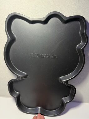 Sanrio Hello Kitty Character Shallow Baking Pan